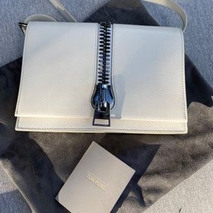 Tom Ford Crossbody in Chalk Leather/Excellent Condition